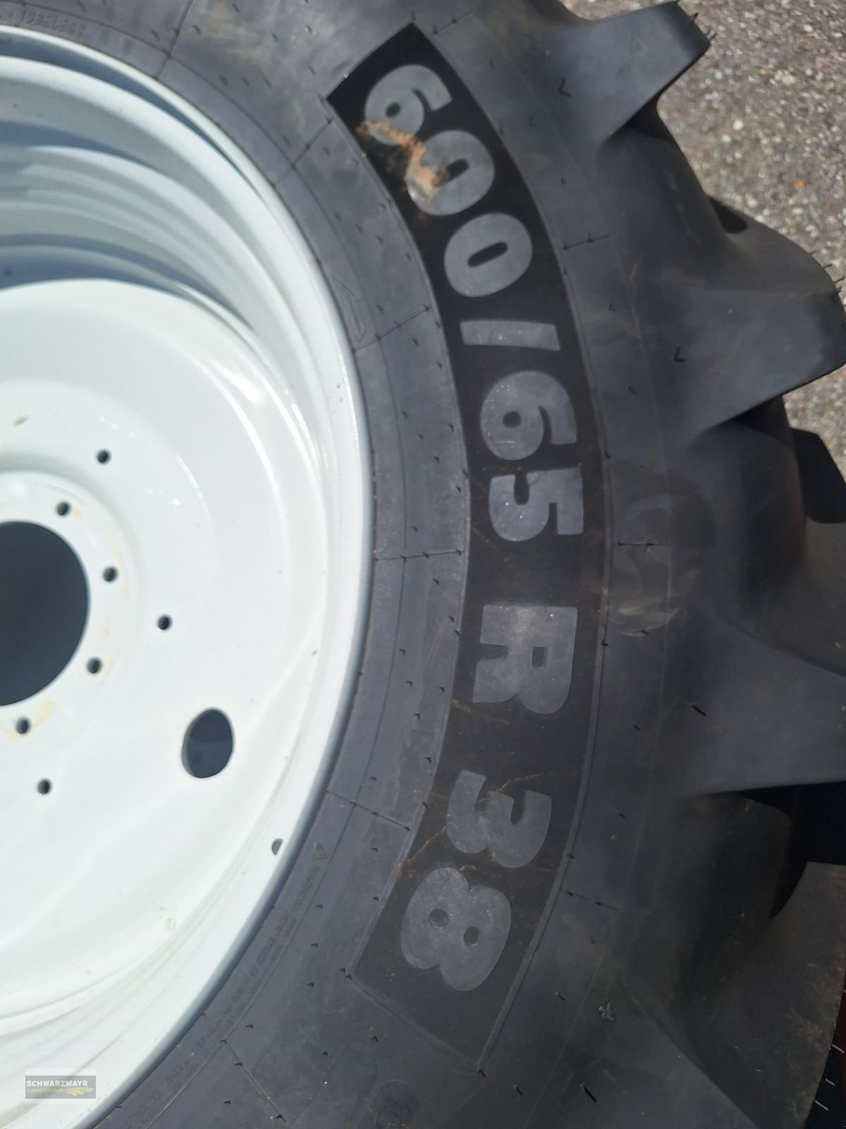 Rad del tipo Michelin 600/65R38+480/65R28, Neumaschine In Gampern (Immagine 10)