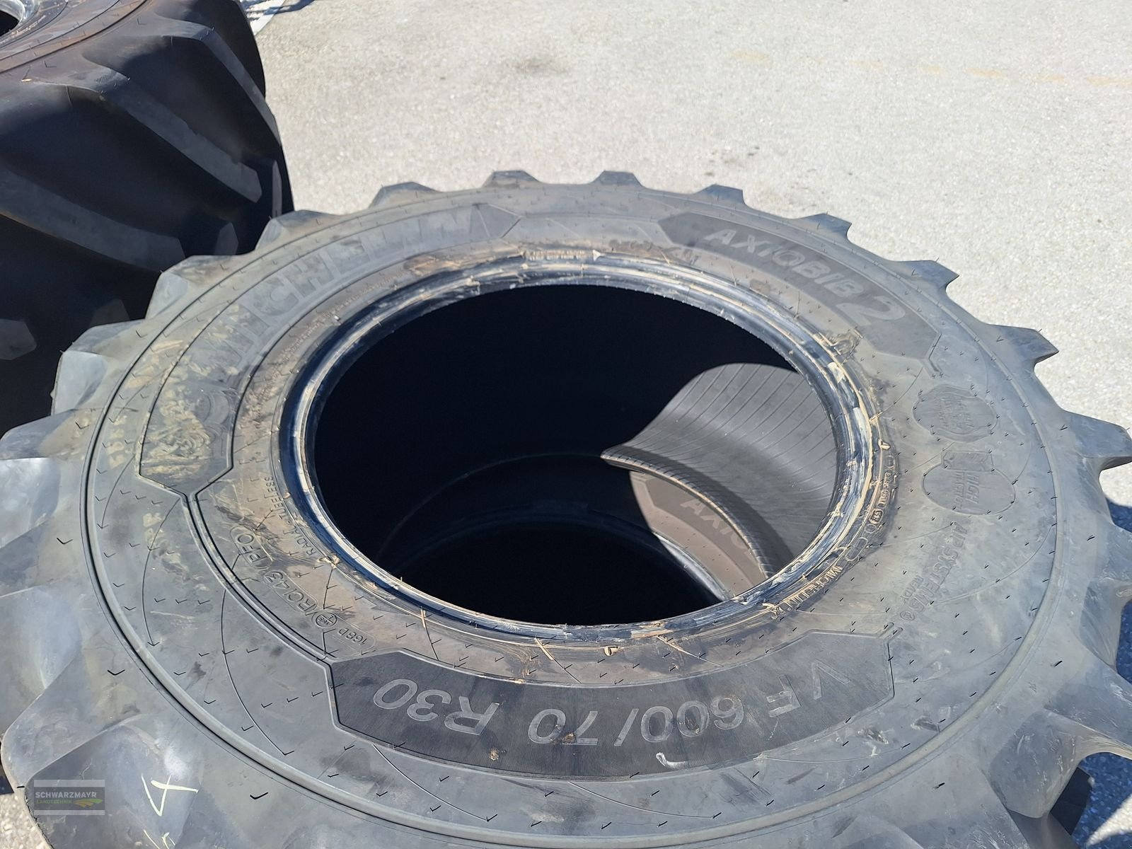 Rad des Typs Michelin 710/70R42+600/70R30, Neumaschine in Gampern (Bild 13)