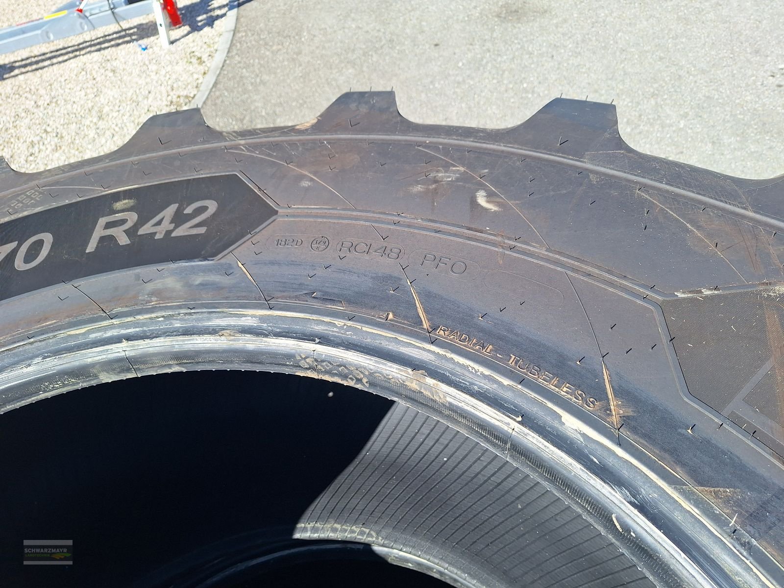 Rad des Typs Michelin 710/70R42+600/70R30, Neumaschine in Gampern (Bild 9)