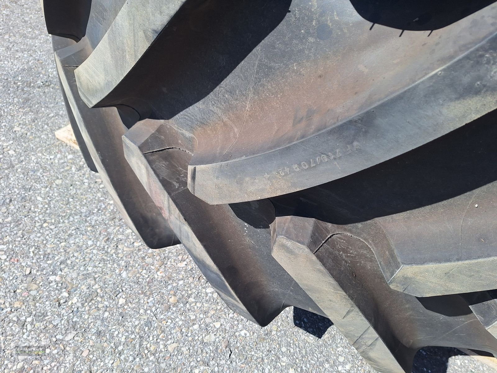 Rad des Typs Michelin 710/70R42+600/70R30, Neumaschine in Gampern (Bild 10)