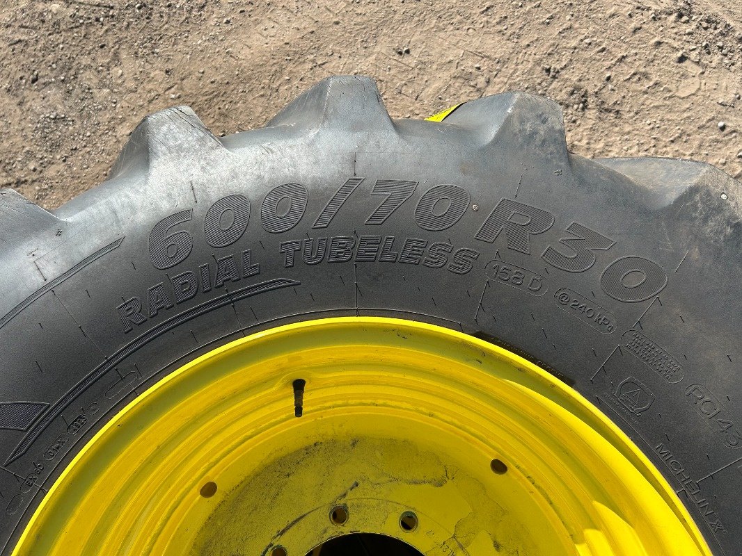 Rad des Typs Michelin 710/70R42 und 600/70R30 Kompletträder, Gebrauchtmaschine in Sittensen (Bild 7)