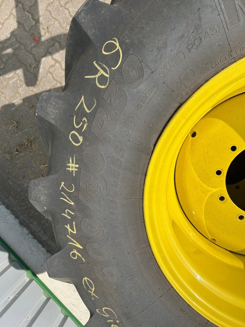 Rad typu Michelin Kompletträder 710/70R42 + 600/70R30, Gebrauchtmaschine v Sittensen (Obrázek 6)