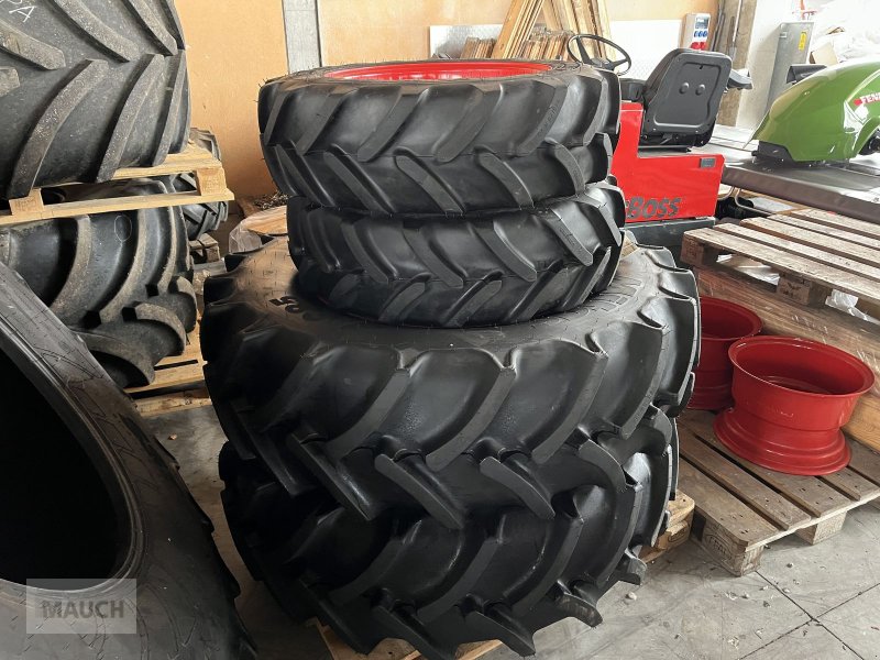 Rad van het type Michelin Kompletträder zu Fendt 200P, Vorführmaschine in Burgkirchen (Foto 1)