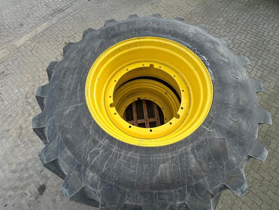 Rad des Typs Michelin VF710/70R42 + VF650/60R34 Kompletträder, Neumaschine in Sittensen (Bild 4)