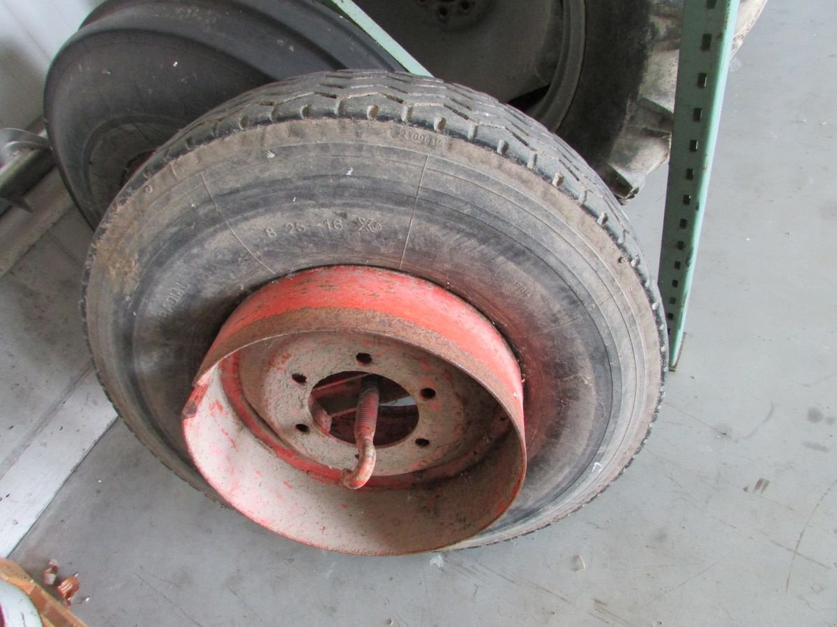 Rad типа Michelin Zwillingsrad 8,25-16, Gebrauchtmaschine в Saxen (Фотография 2)