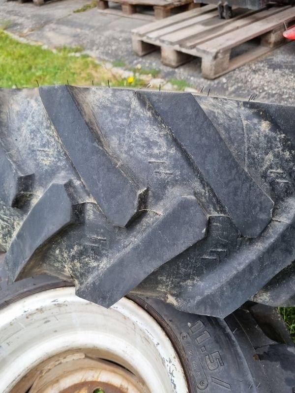 Rad typu Mitas 11.5/80-15.3 Doppelräder, Gebrauchtmaschine v Chur (Obrázek 3)