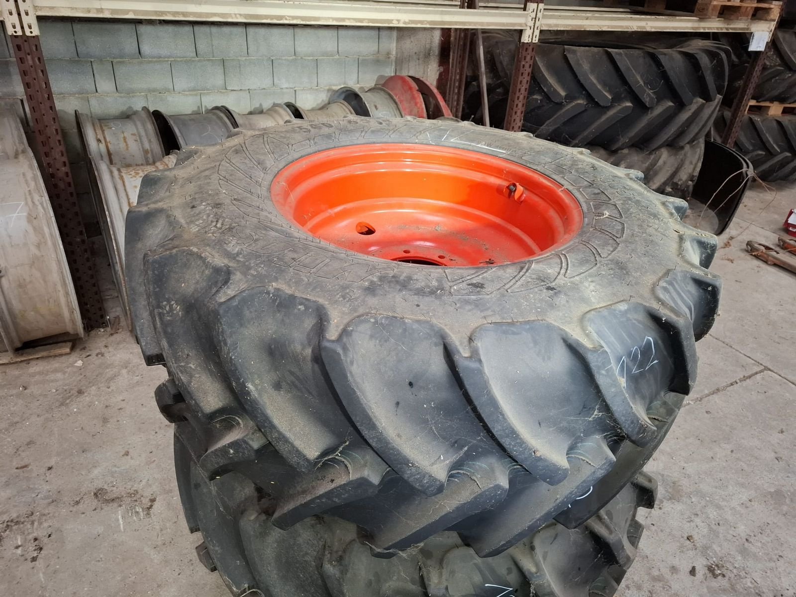 Rad от тип Mitas 2 Stück Mitas 540/65R28 mit Felgen, Gebrauchtmaschine в Harmannsdorf-Rückersdorf (Снимка 5)