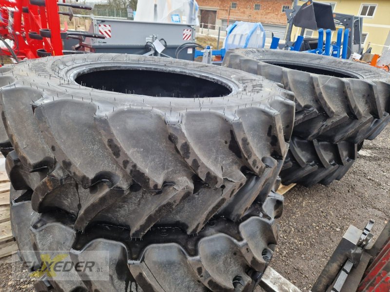 Rad del tipo Mitas 480/65R 28 AC 65, Neumaschine en Pattigham