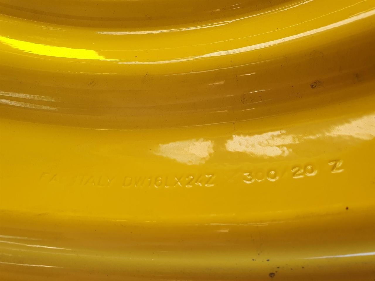 Rad of the type Mitas 540/65R24 x2, Neumaschine in Zweibrücken (Picture 4)