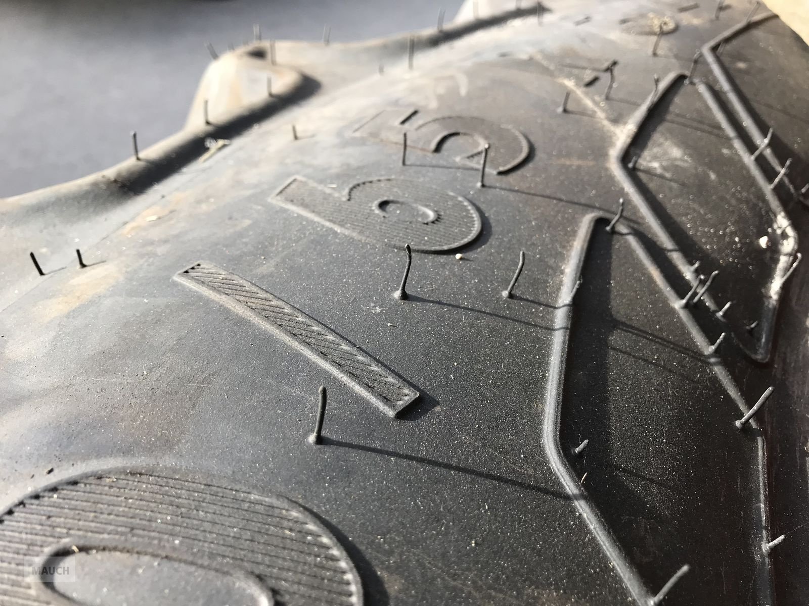 Rad des Typs Mitas 540/65R34 + 440/65R24 mit Felgen, Gebrauchtmaschine in Burgkirchen (Bild 5)