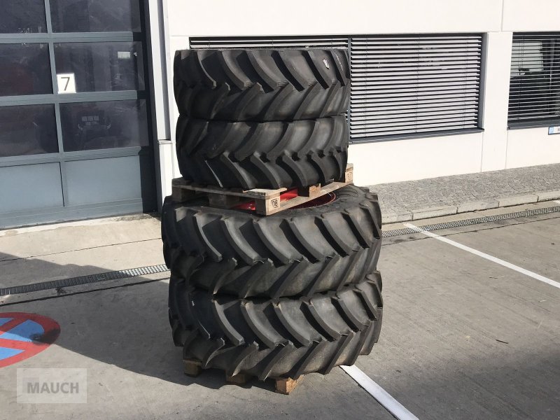 Rad des Typs Mitas 540/65R34 + 440/65R24 mit Felgen, Gebrauchtmaschine in Burgkirchen (Bild 1)