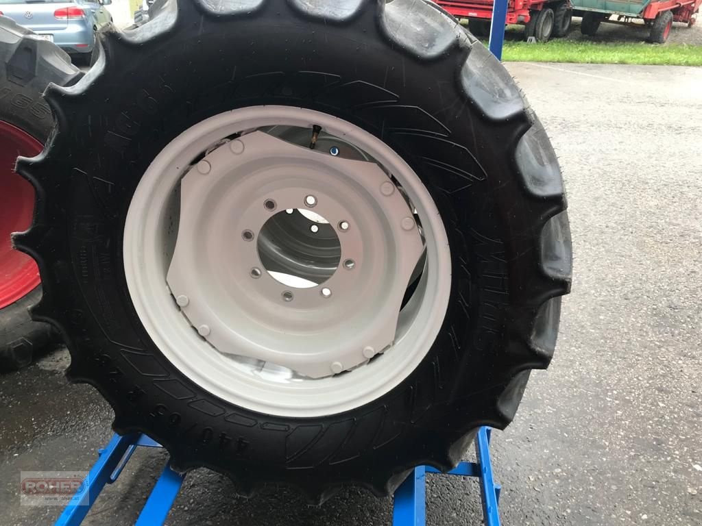 Rad des Typs Mitas 540/65R38 und 440/65R28, Neumaschine in Wieselburg Land (Bild 7)