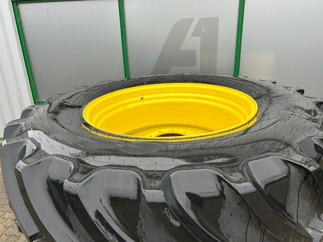Rad des Typs Mitas 710/70R42 + 600/65R30 SST Kompletträder, Neumaschine in Sittensen (Bild 2)