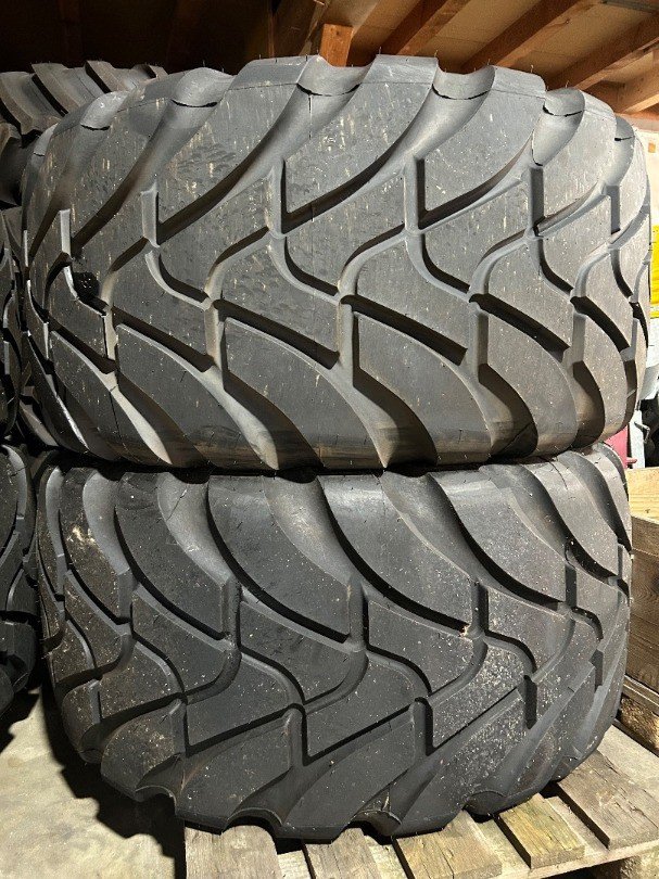 Rad des Typs Mitas Agritera 02, Neumaschine in Domdidier (Bild 2)