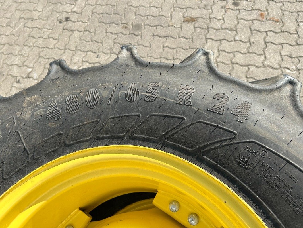 Rad des Typs Mitas Kompletträder 540/65R38 + 480/65R24, Neumaschine in Sittensen (Bild 3)