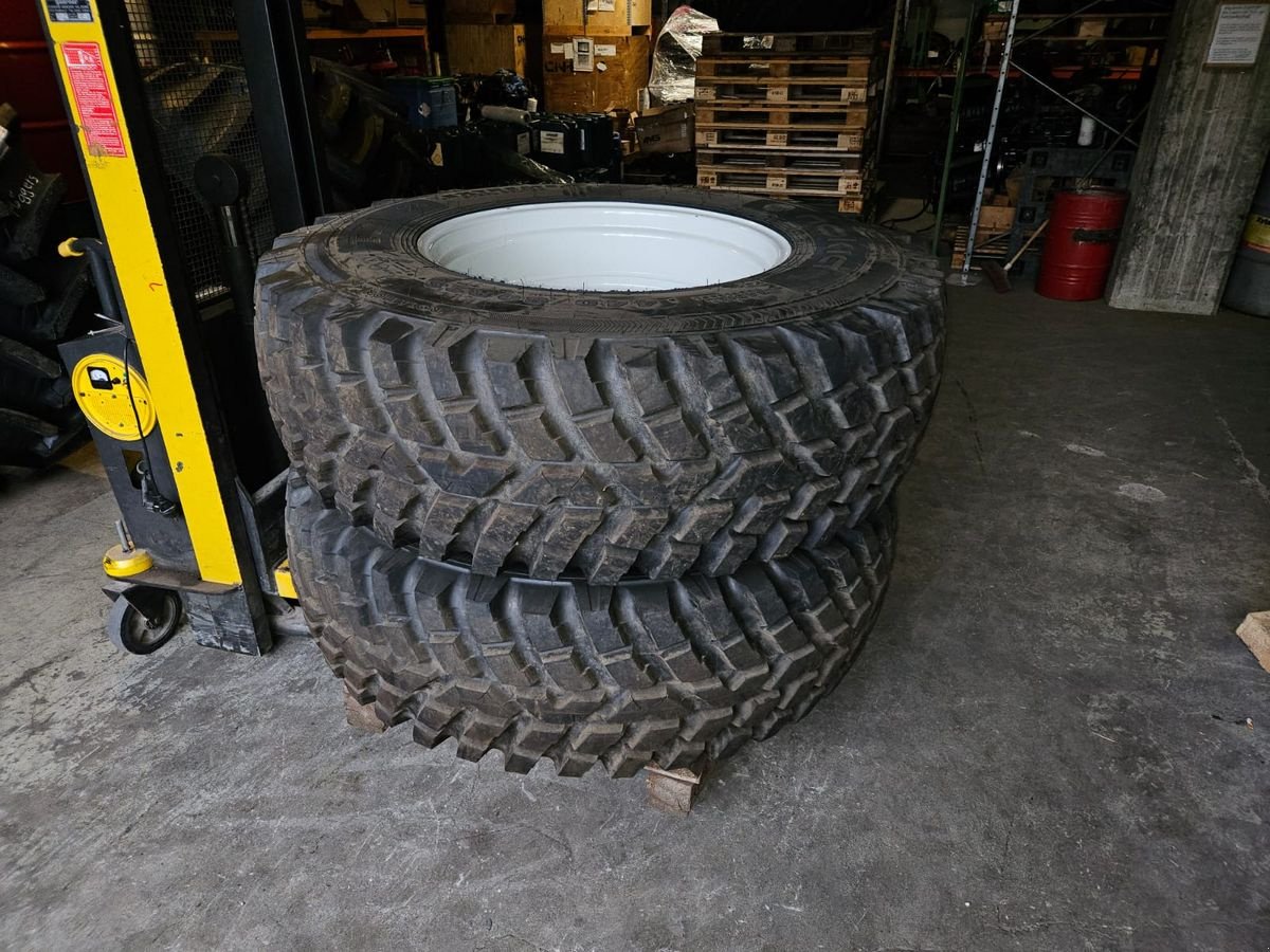 Rad of the type Nokian Kompletträder 440/80R28, Neumaschine in Sulzberg (Picture 3)