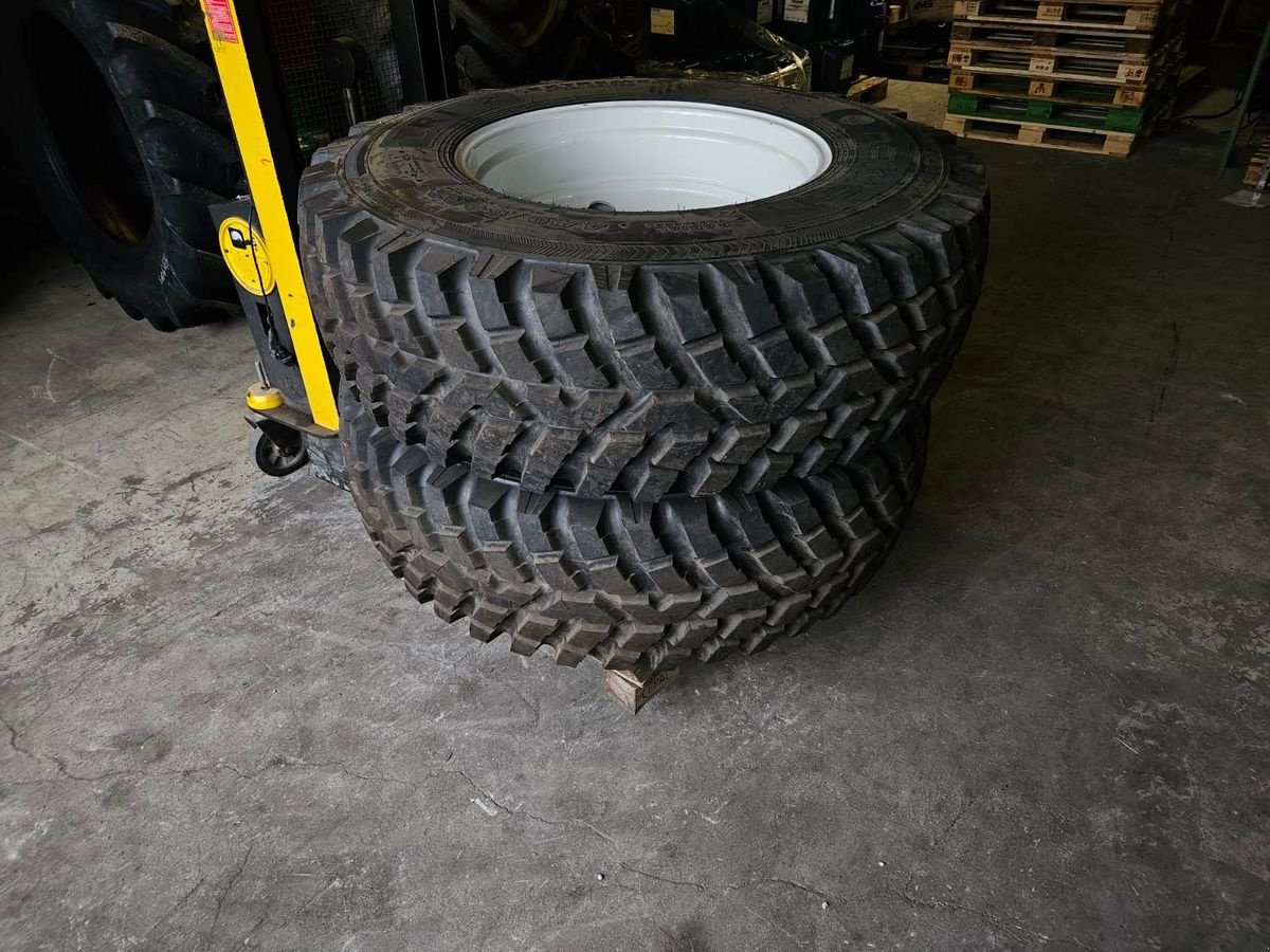 Rad of the type Nokian Kompletträder 440/80R28, Neumaschine in Sulzberg (Picture 4)