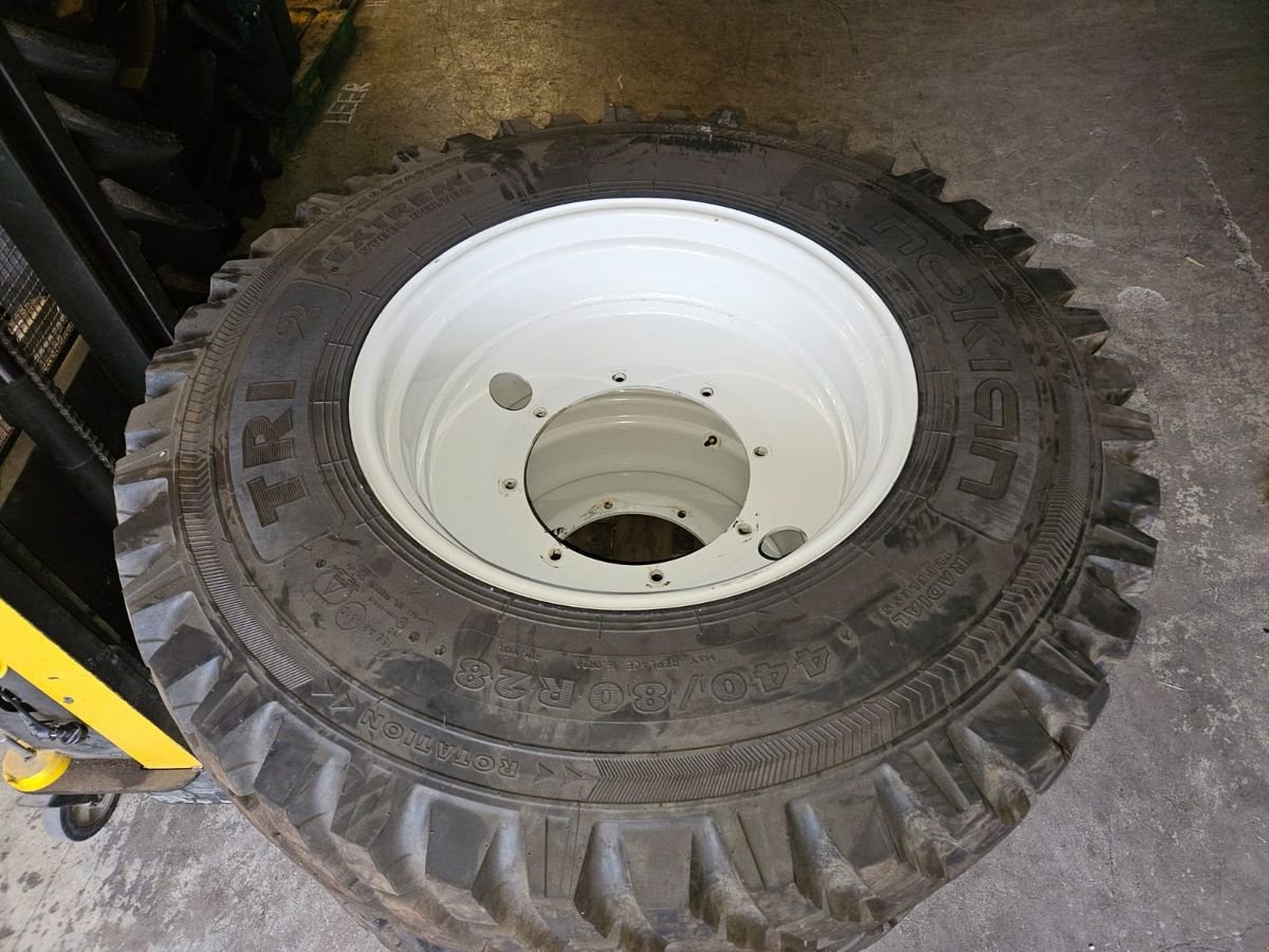 Rad of the type Nokian Kompletträder 440/80R28, Neumaschine in Sulzberg (Picture 5)