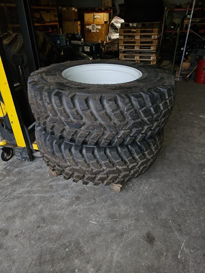 Rad of the type Nokian Kompletträder 440/80R28, Neumaschine in Sulzberg (Picture 2)