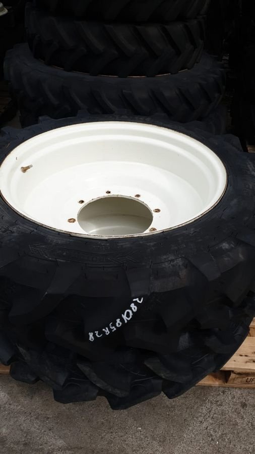 Rad типа Petlas NEW HOLLAND T5/T6 RÄDER, Gebrauchtmaschine в Burgkirchen (Фотография 1)