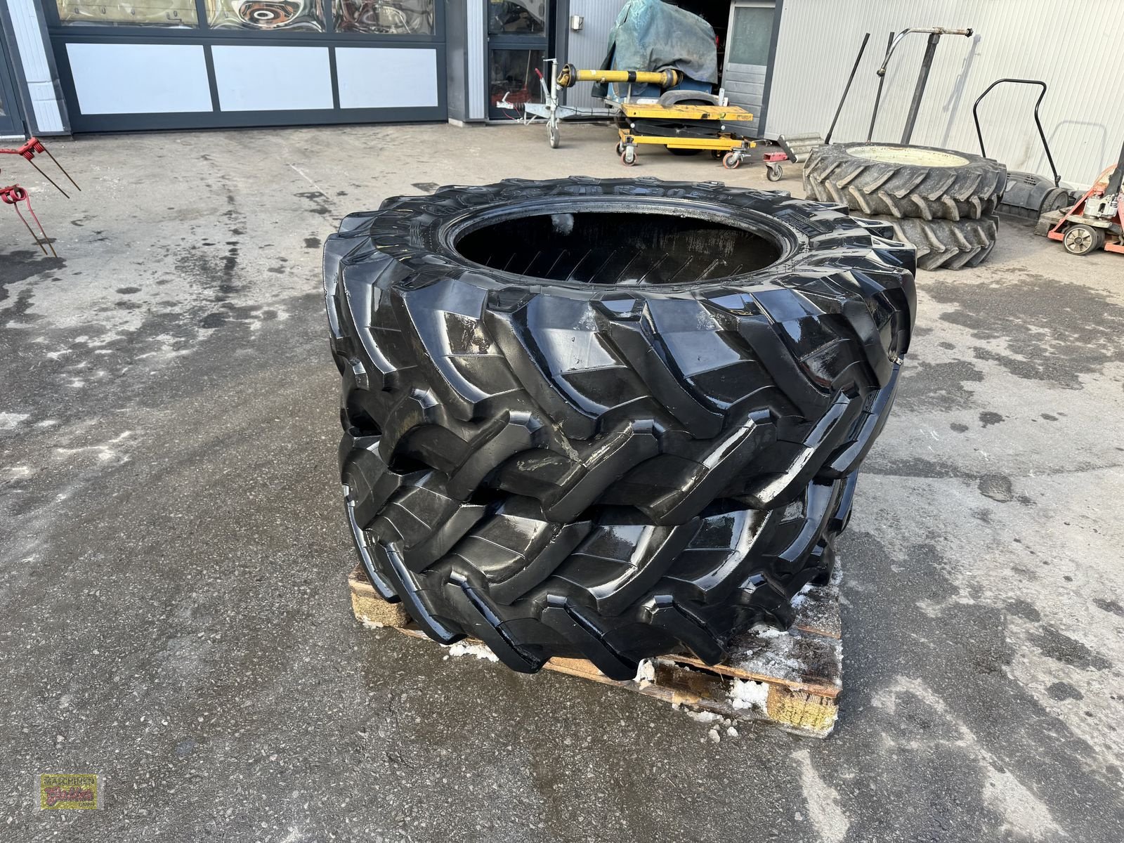 Rad типа Pirelli 420/70-R30 TM700 ca. 50% guter Zustand, Gebrauchtmaschine в Kötschach (Фотография 16)