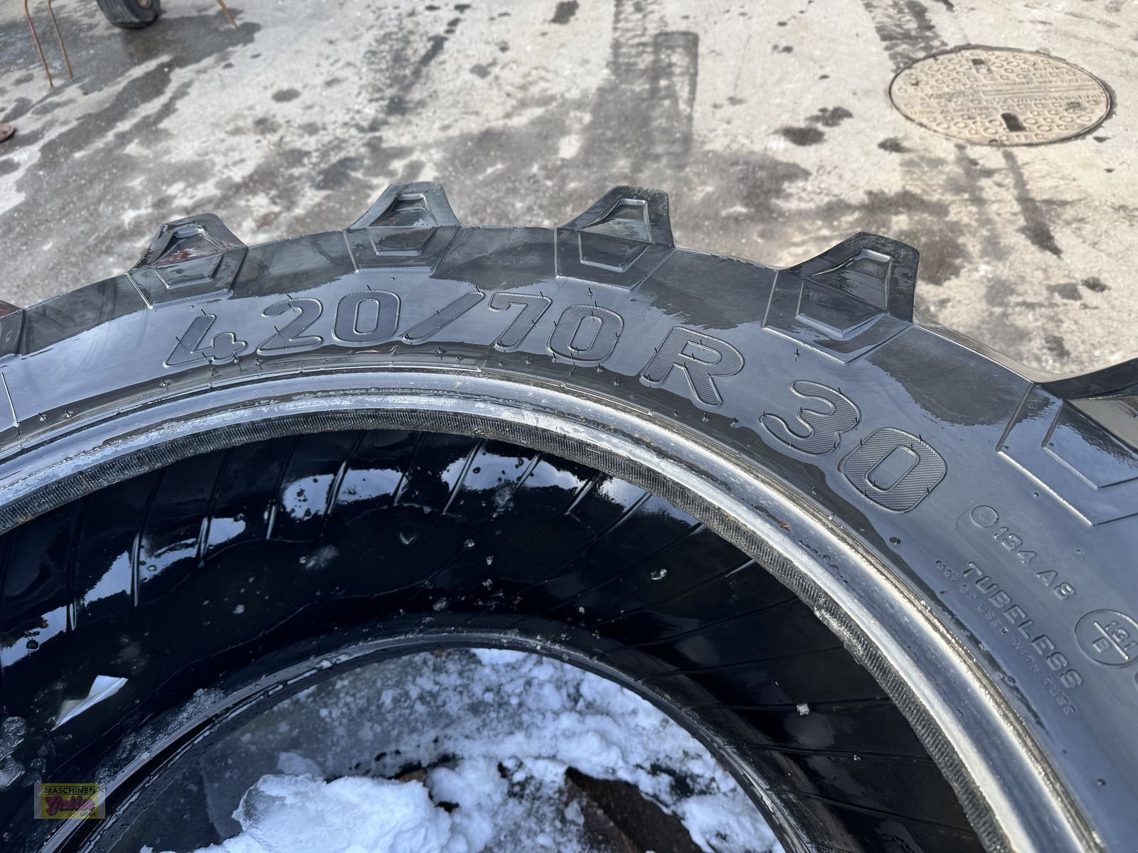 Rad типа Pirelli 420/70-R30 TM700 ca. 50% guter Zustand, Gebrauchtmaschine в Kötschach (Фотография 9)