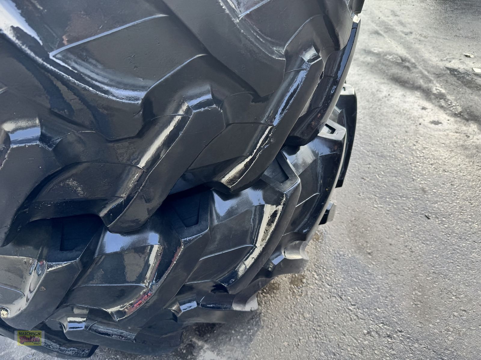 Rad типа Pirelli 420/70-R30 TM700 ca. 50% guter Zustand, Gebrauchtmaschine в Kötschach (Фотография 13)