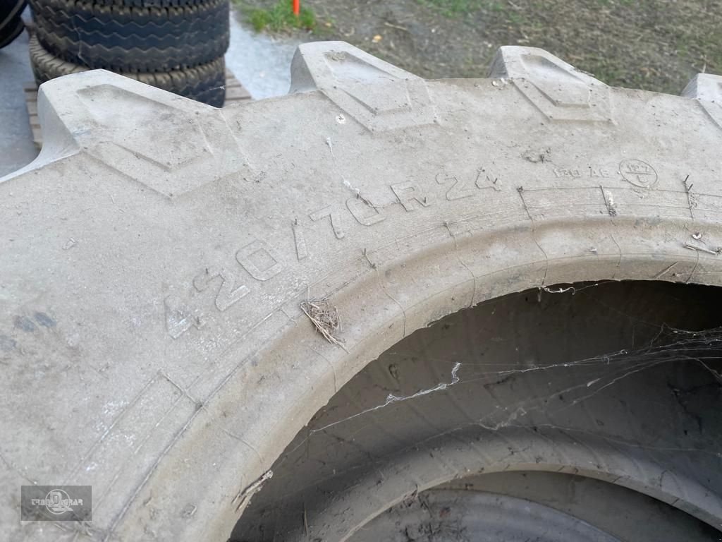 Rad Türe ait Pirelli 420/70R24 Pirelli, Gebrauchtmaschine içinde Rankweil (resim 2)