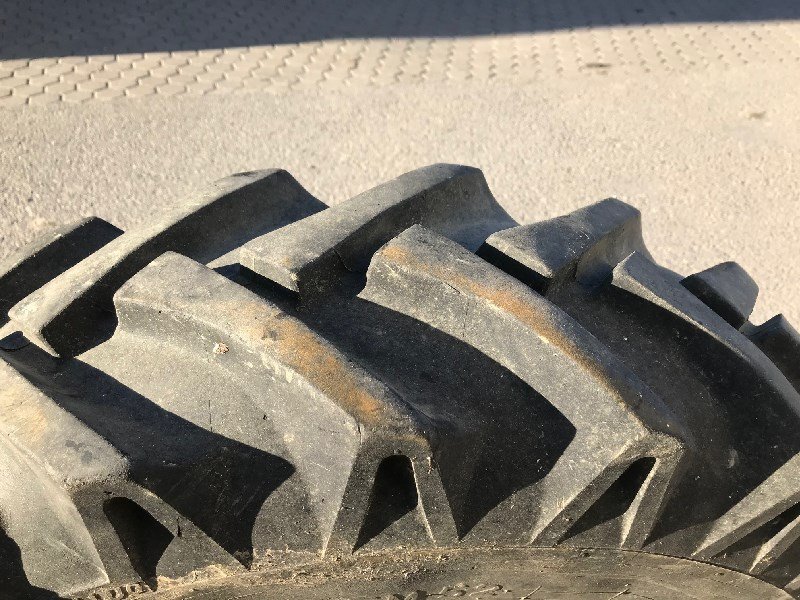 Rad типа Pirelli 9.5x20 Pneu, Gebrauchtmaschine в Chur (Фотография 3)