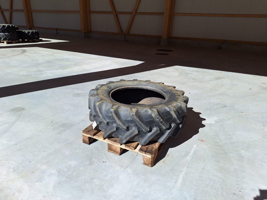 Rad of the type Pirelli Pirelli/Trelleborg TM 700, 360 / 70 R24, Gebrauchtmaschine in Susten (Picture 1)