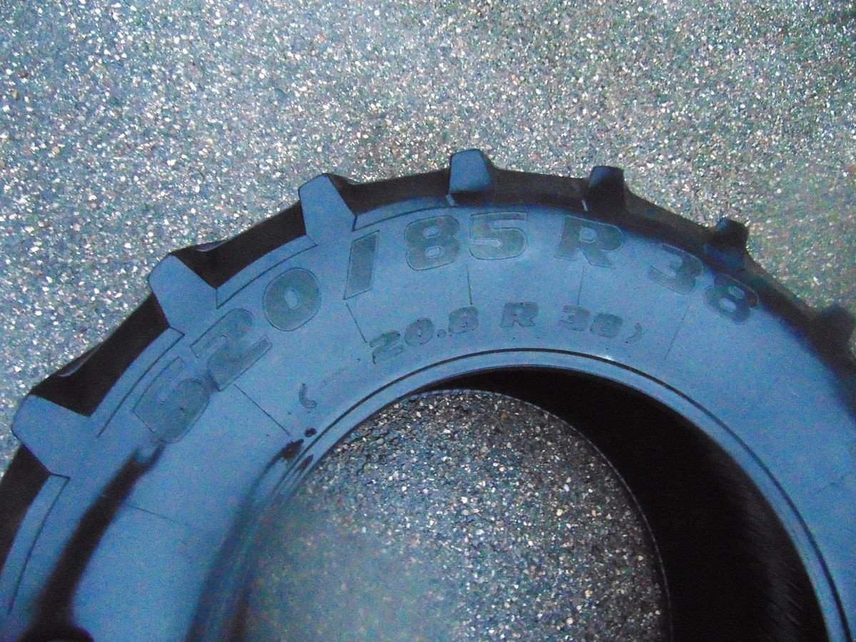 Rad типа Pirelli TM 600, 520/85 R38, Gebrauchtmaschine в Neukirchen am Walde  (Фотография 2)