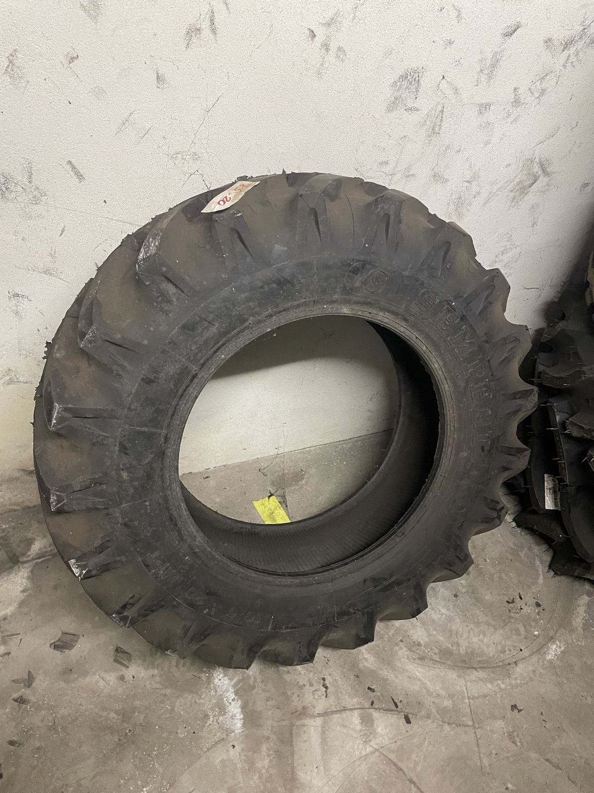 Rad typu Semperit 10.5-20, Gebrauchtmaschine w Adnet (Zdjęcie 1)