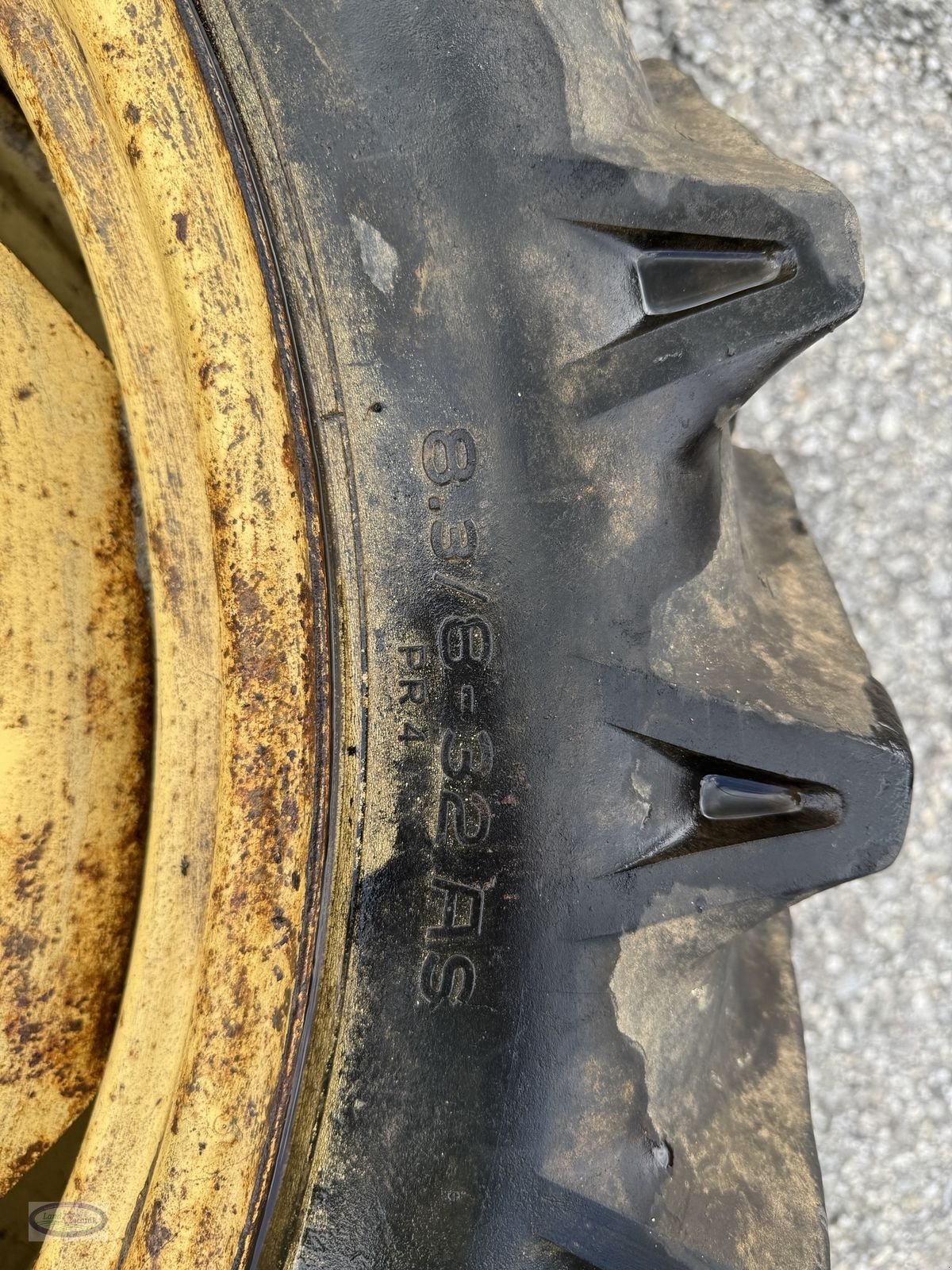 Rad tipa Semperit 9.5-32, Gebrauchtmaschine u Münzkirchen (Slika 2)