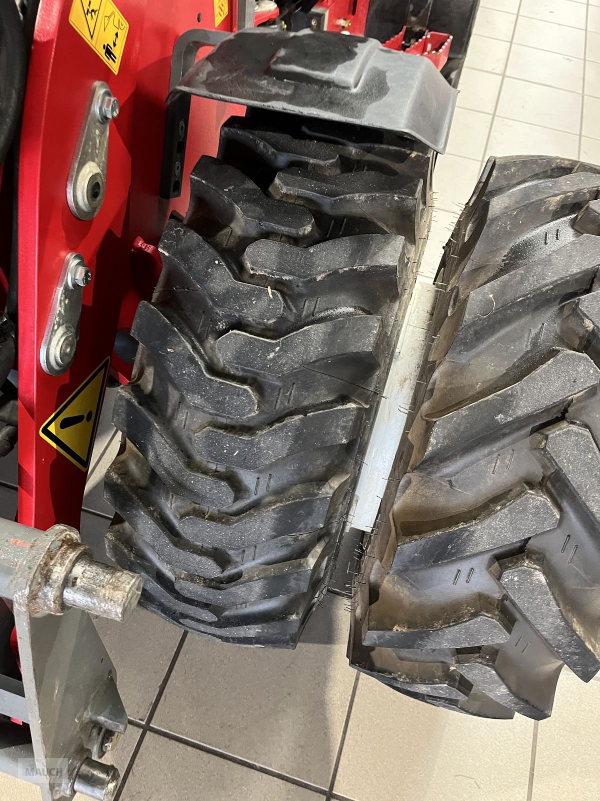 Rad des Typs Sonstige 10/75-15.3 ET10 SKID 5-Loch, Gebrauchtmaschine in Burgkirchen (Bild 4)