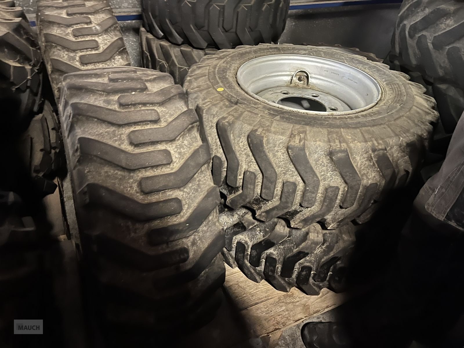 Rad a típus Sonstige 12x16.5EM ET45 6 Loch 10PLY, Gebrauchtmaschine ekkor: Burgkirchen (Kép 1)