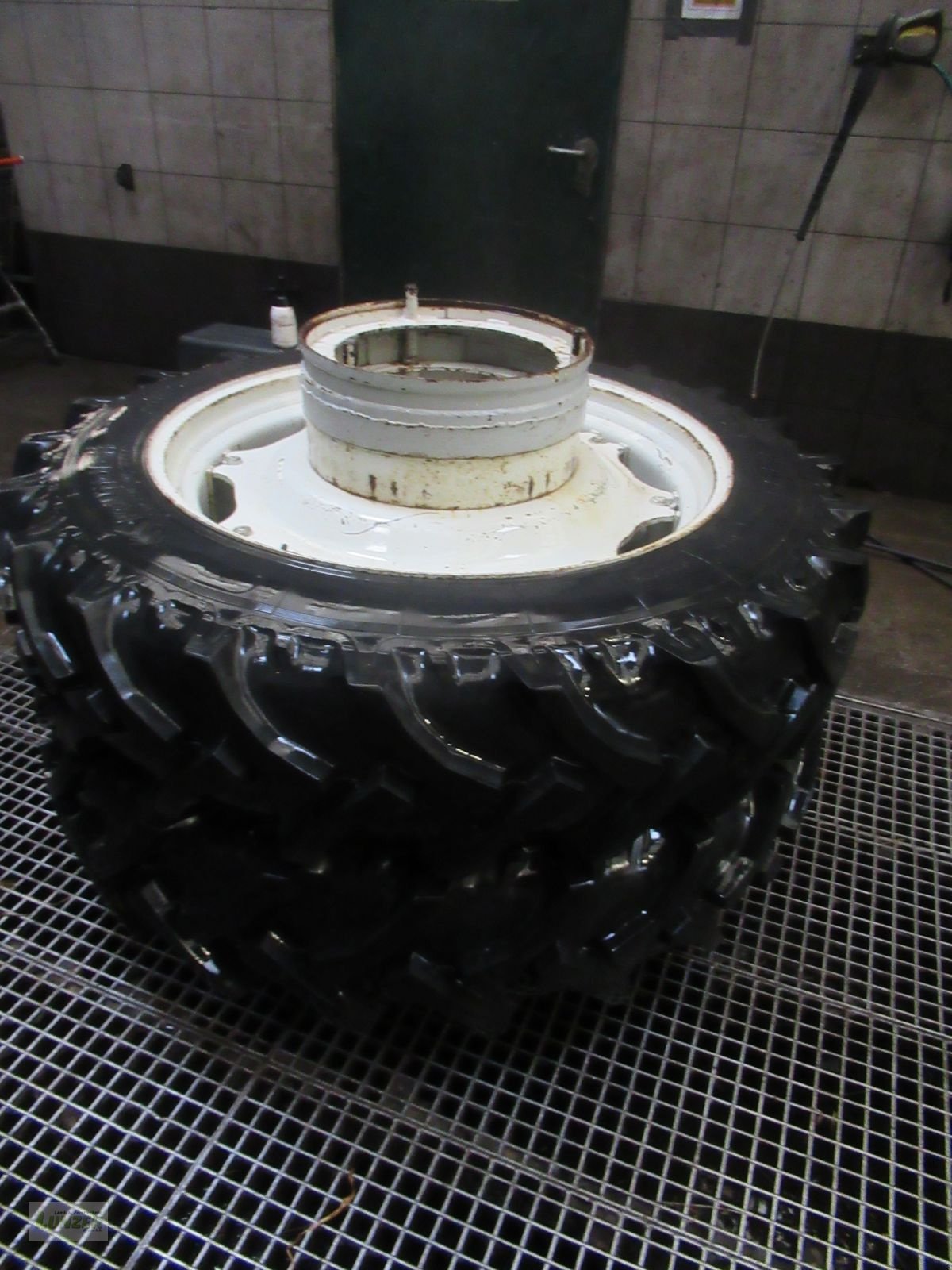 Rad des Typs Sonstige 13,6 R - 38, Gebrauchtmaschine in Kaumberg (Bild 1)