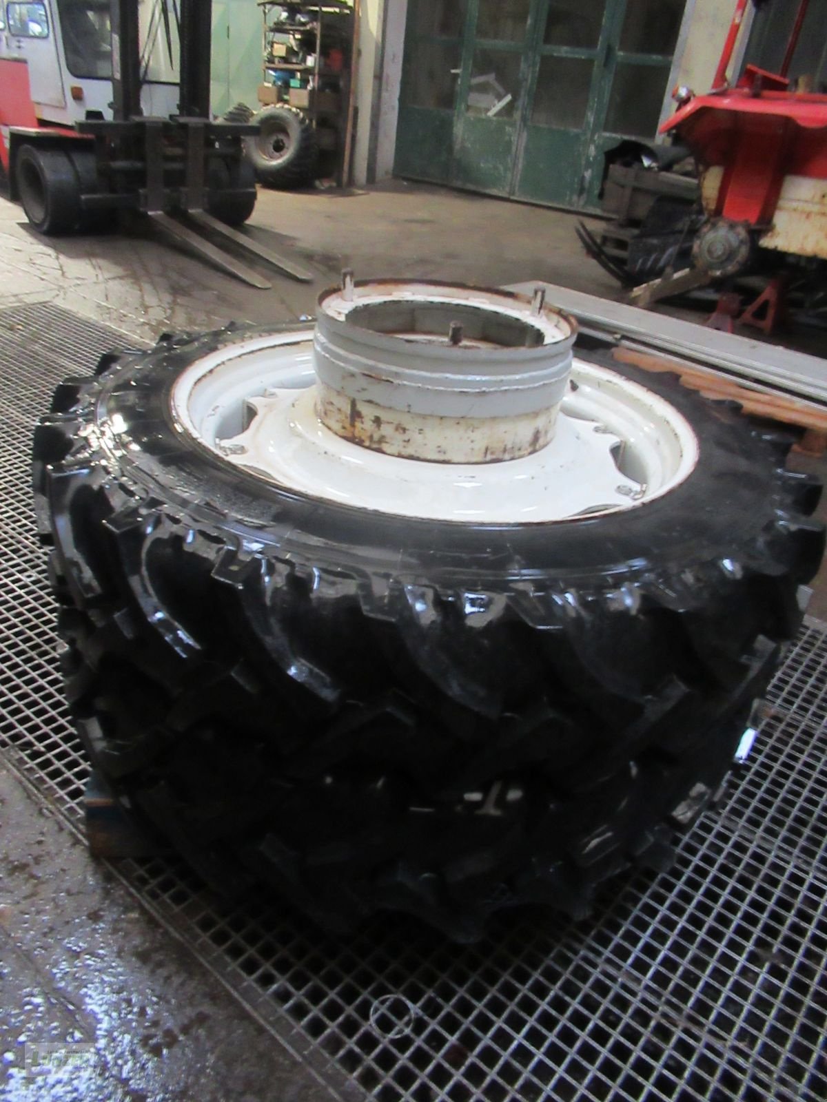 Rad des Typs Sonstige 13,6 R - 38, Gebrauchtmaschine in Kaumberg (Bild 4)