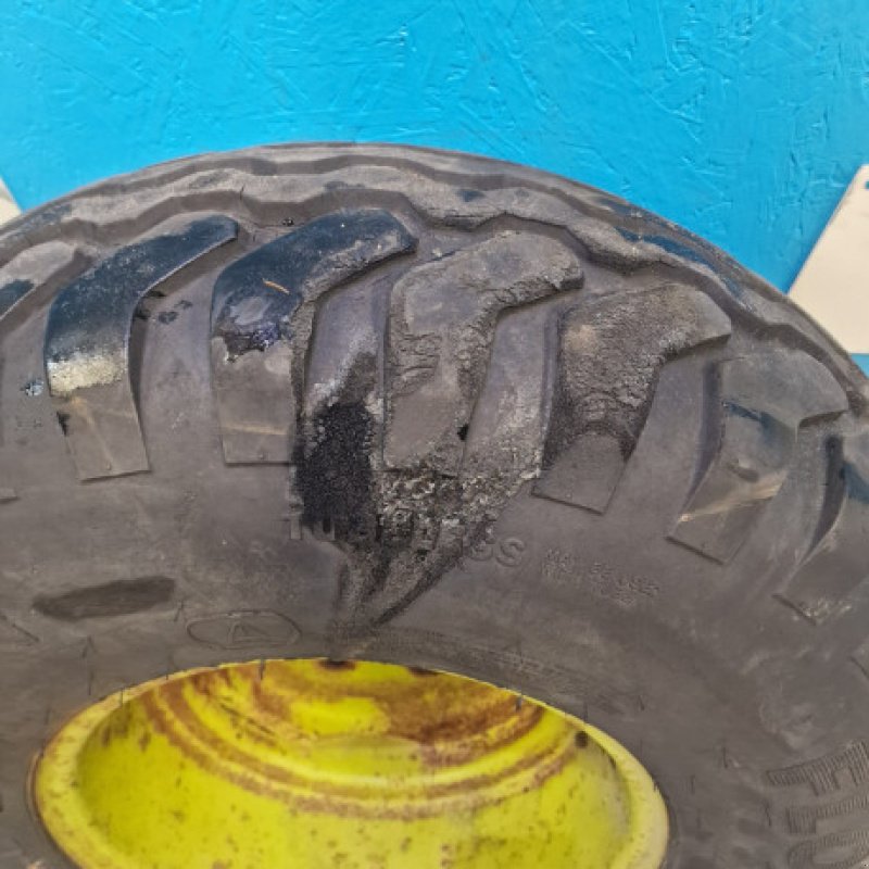 Rad des Typs Sonstige 15.3"   300/80-15.3, Gebrauchtmaschine in Hemmet (Bild 3)