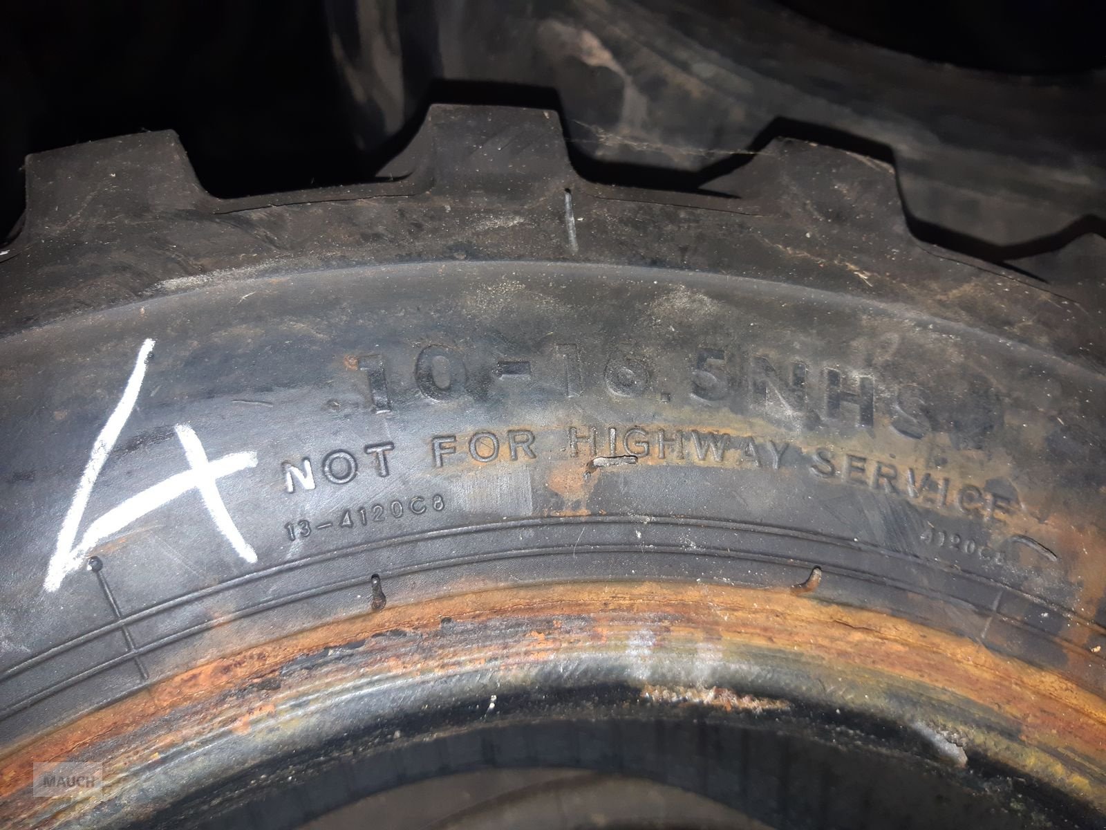 Rad del tipo Sonstige 1x 10.0-16.5 NHS Titan TRAC LOADER, Gebrauchtmaschine In Burgkirchen (Immagine 3)