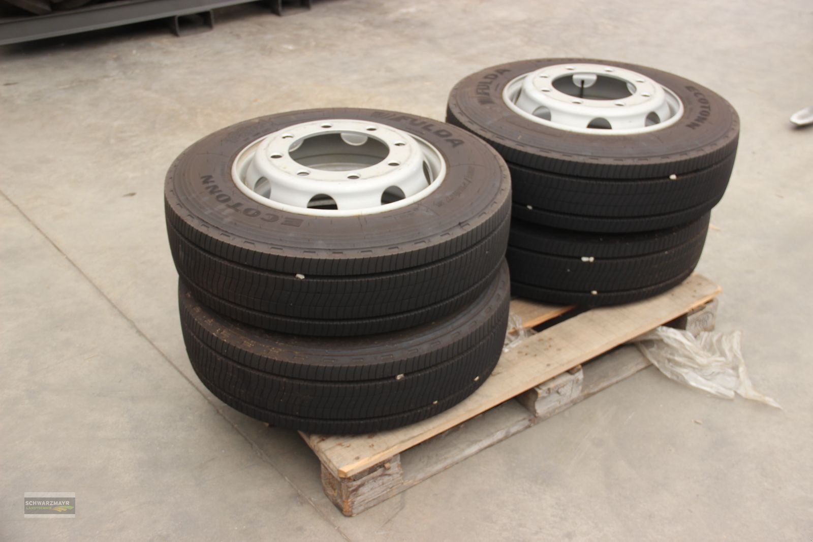 Rad des Typs Sonstige 215/75-17,5, Vorführmaschine in Aurolzmünster (Bild 4)
