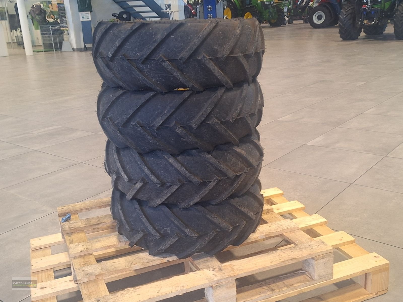 Rad des Typs Sonstige 23x8.50-12 AS, Neumaschine in Gampern (Bild 6)