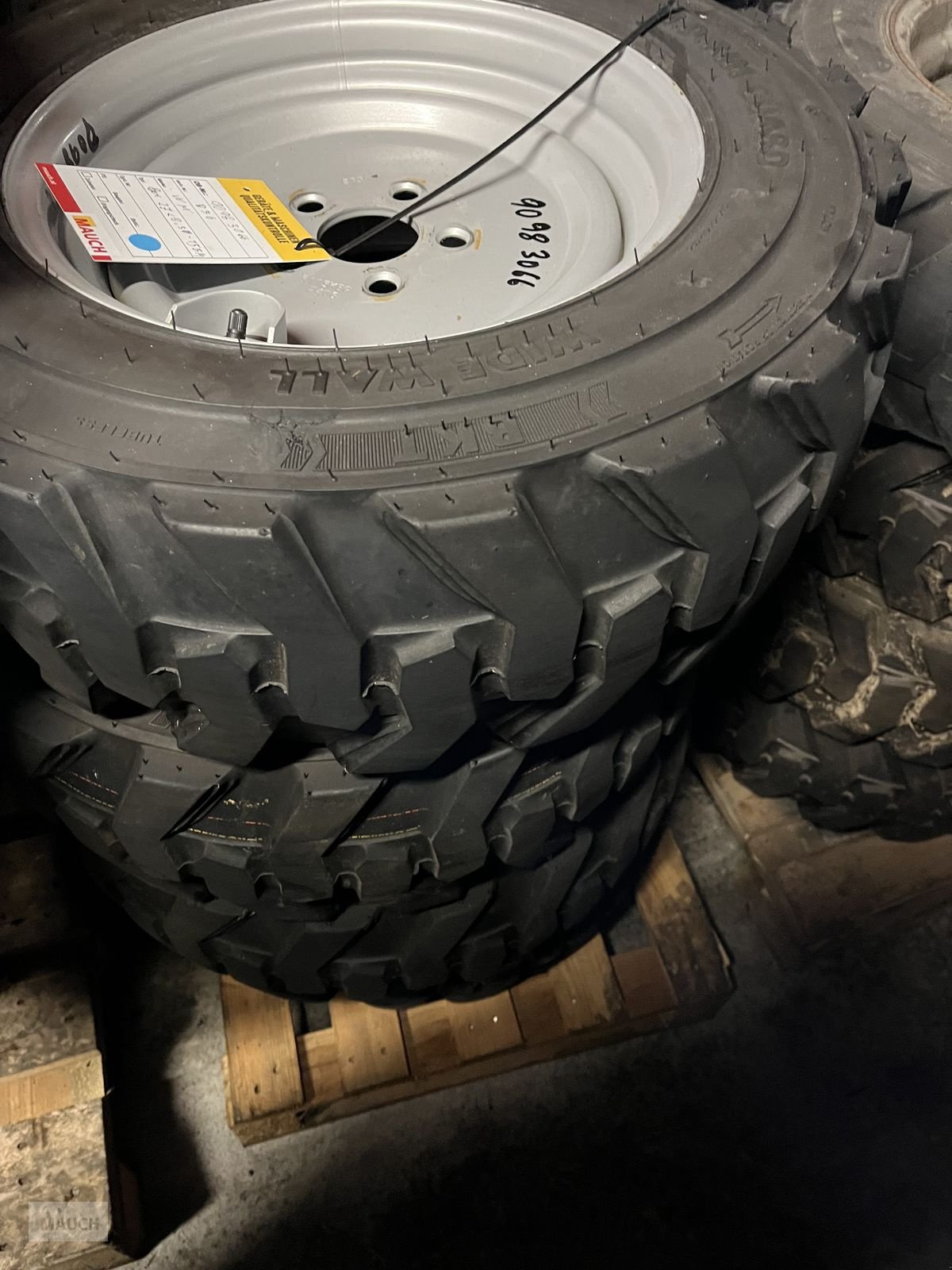 Rad Türe ait Sonstige 27x8.50-15EM ET30 5 Loch, Gebrauchtmaschine içinde Burgkirchen (resim 3)