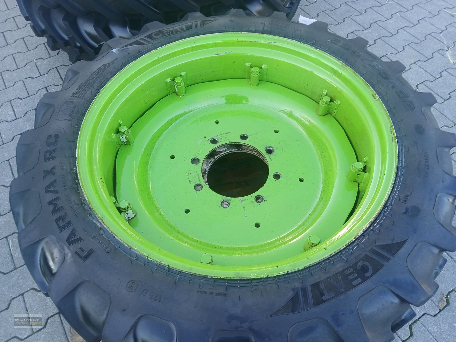 Rad des Typs Sonstige 300/95R46 + 230/95R32, Gebrauchtmaschine in Aurolzmünster (Bild 5)