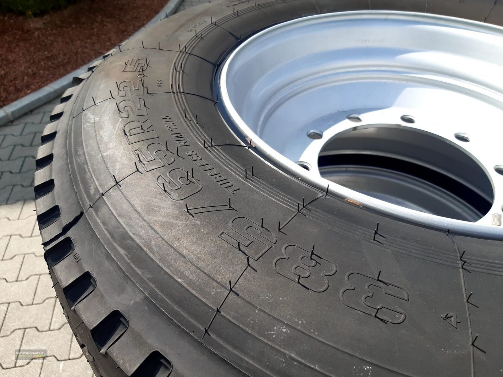 Rad του τύπου Sonstige 385/65R22,5 NEU, Neumaschine σε Aurolzmünster (Φωτογραφία 12)