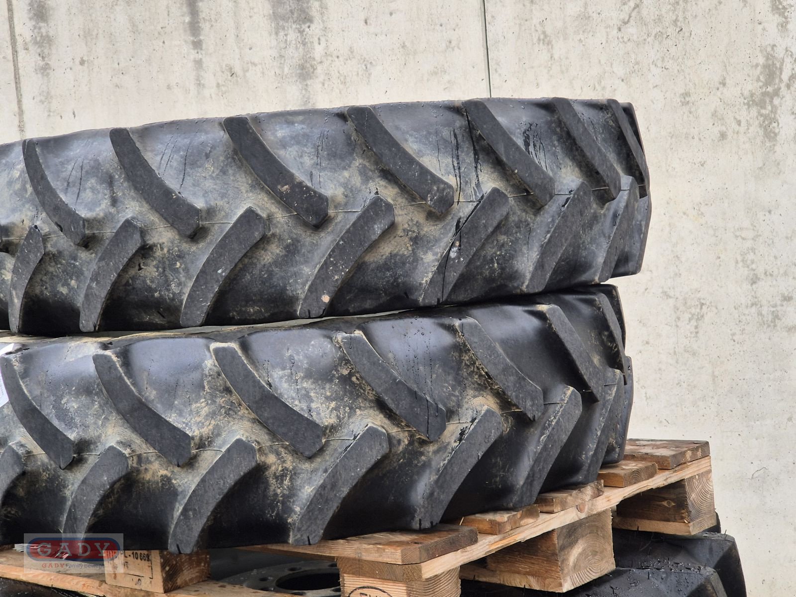 Rad des Typs Sonstige 420/85R34,280/85R28 KOMPLETTRÄDER, Gebrauchtmaschine in Lebring (Bild 4)