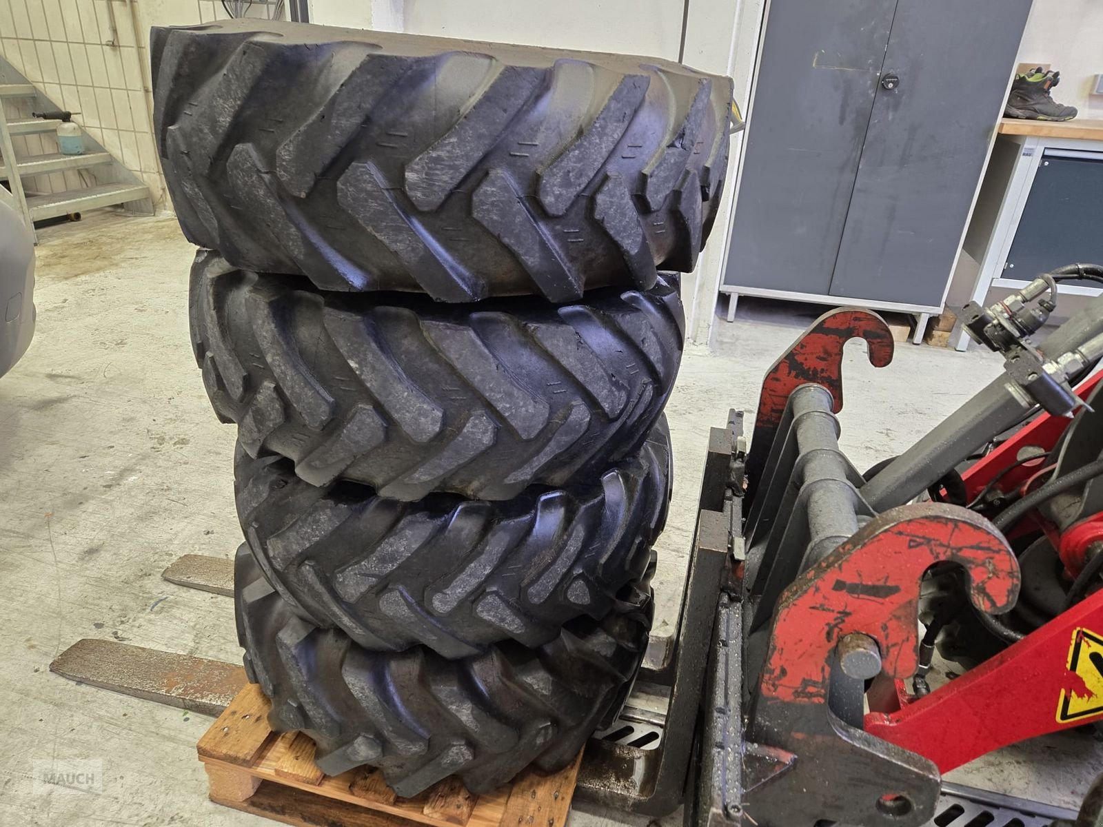 Rad типа Sonstige 4x 10.0/75-15.3 AS Kompletträder, Gebrauchtmaschine в Burgkirchen (Фотография 7)