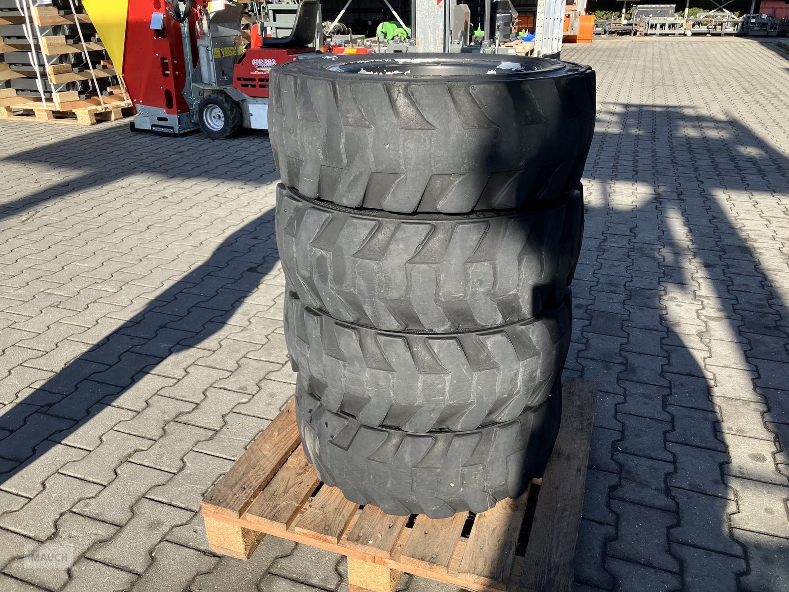 Rad от тип Sonstige 4x 27x8.50-15 NHS, Gebrauchtmaschine в Burgkirchen (Снимка 1)