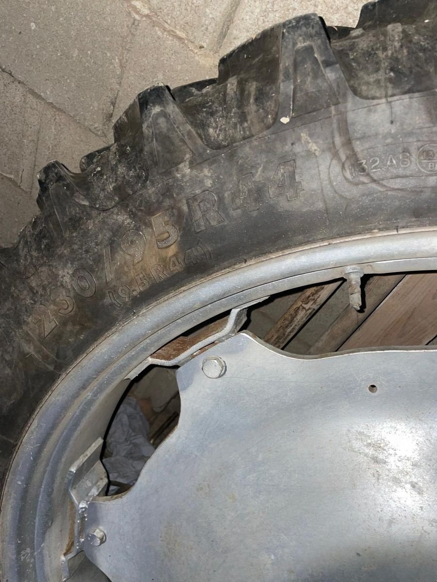 Rad Türe ait Sonstige 9.5 R44, Gebrauchtmaschine içinde Grund (resim 4)