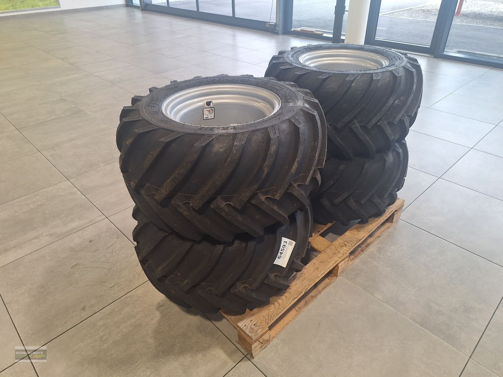 Rad Türe ait Sonstige BKT 31x15.50-15 AS TR313, Neumaschine içinde Gampern (resim 2)