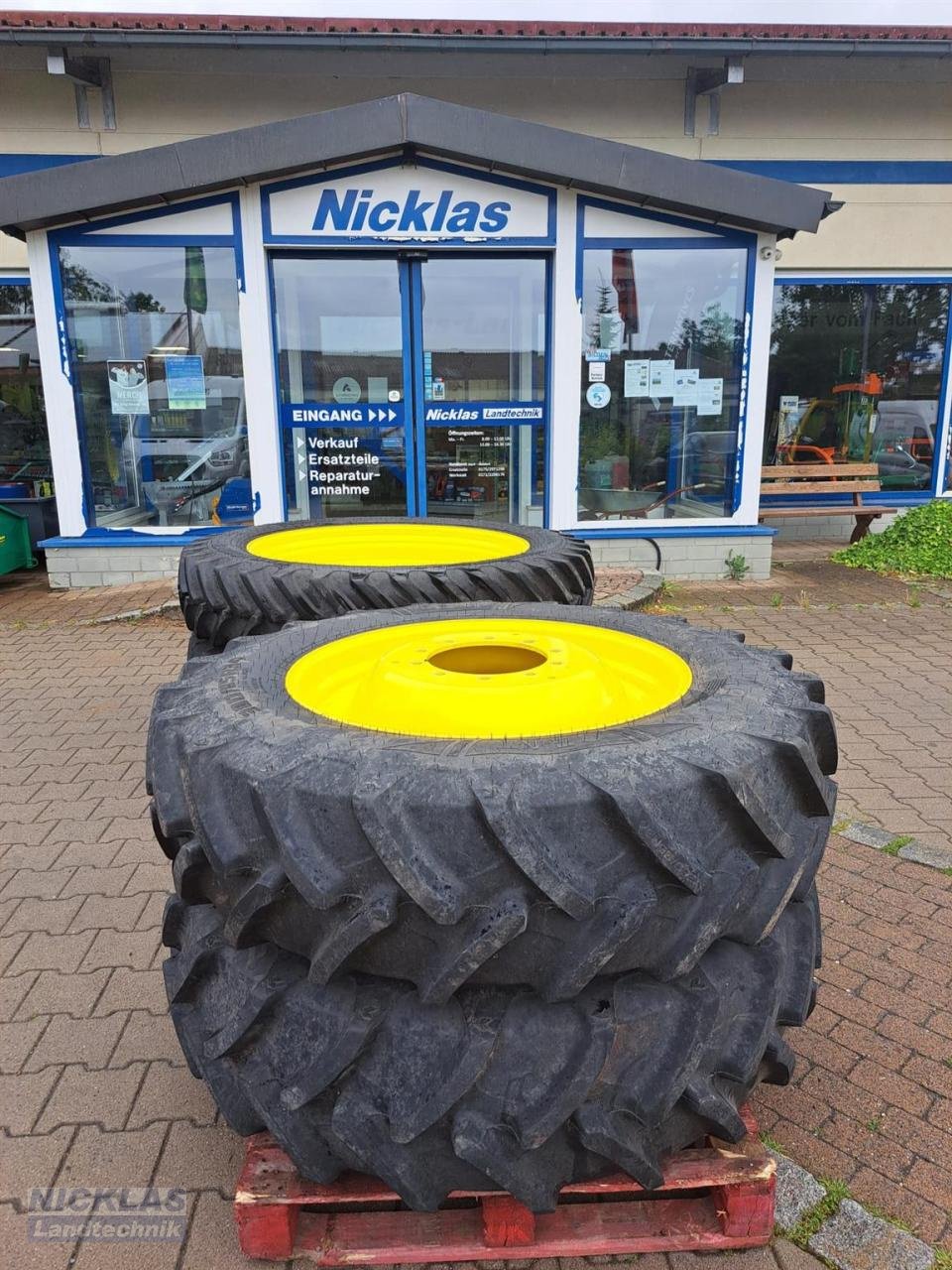 Rad des Typs Sonstige CEAT 380/85R34 + 380/90R50, Gebrauchtmaschine in Schirradorf (Bild 1)